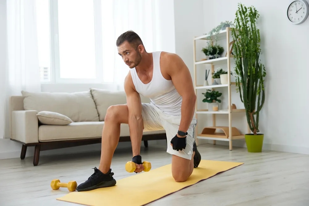 Jak ćwiczyć w domu: proste sposoby na efektywny trening bez sprzętu